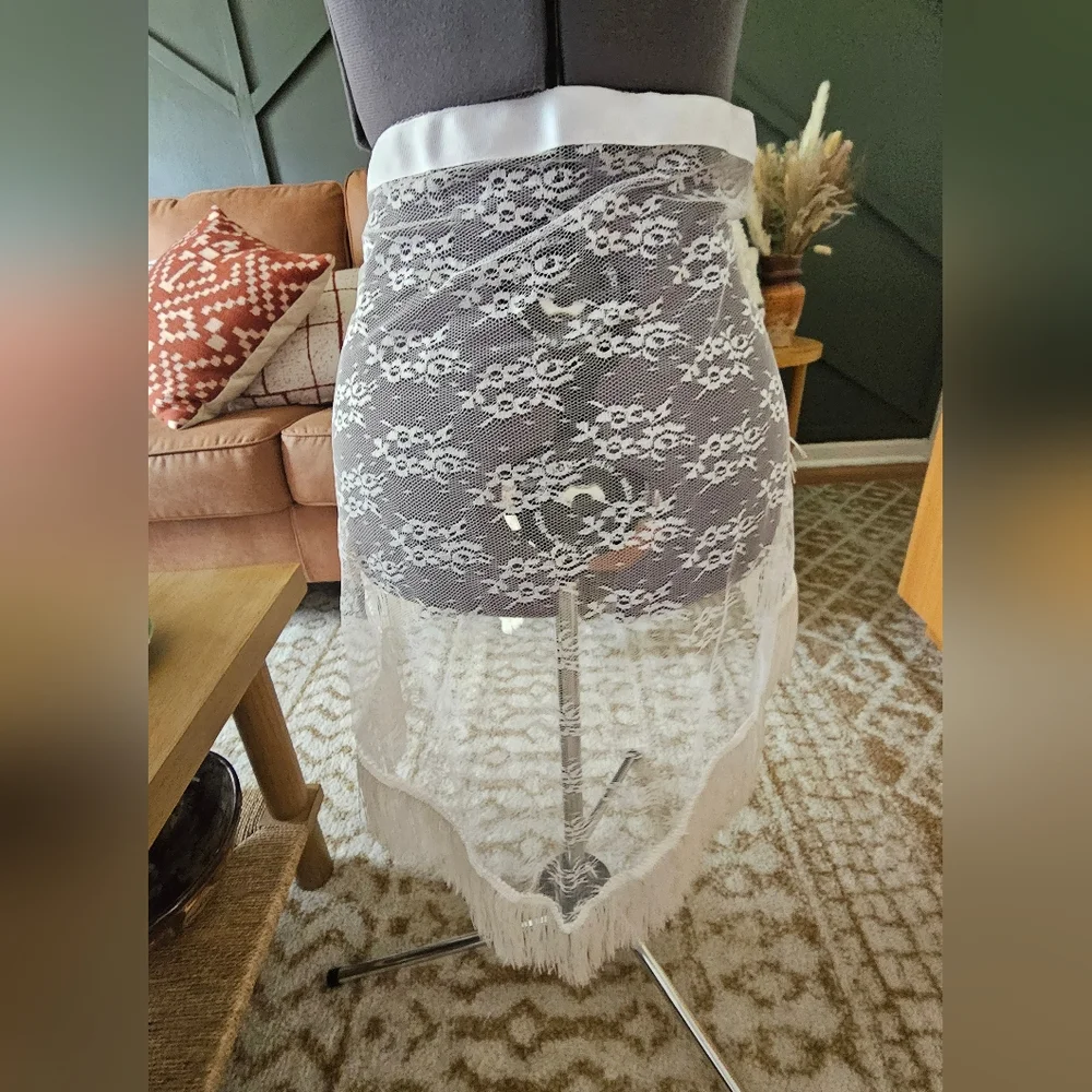 Chic White Lace Furniture Cover